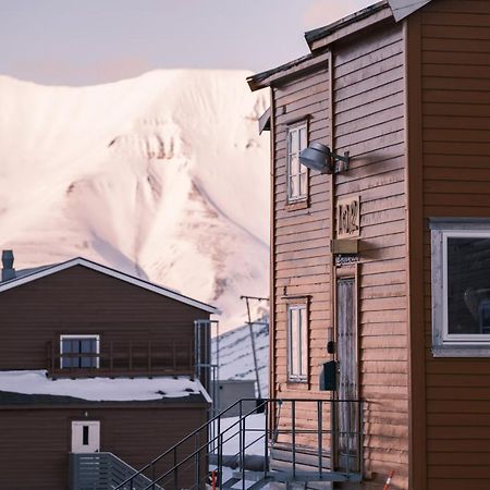 Gjestehuset 102 Longyearbyen Exteriör bild