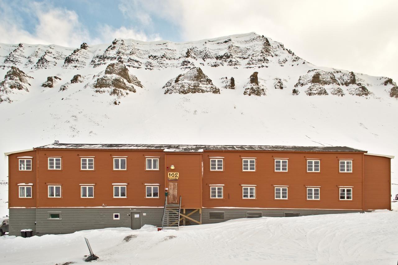 Gjestehuset 102 Longyearbyen Exteriör bild