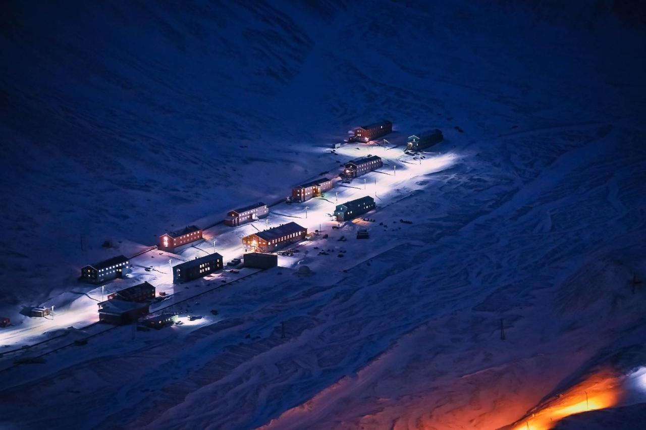 Gjestehuset 102 Longyearbyen Exteriör bild